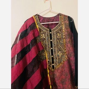 2pc Traditional Kameez W/ Dupatta